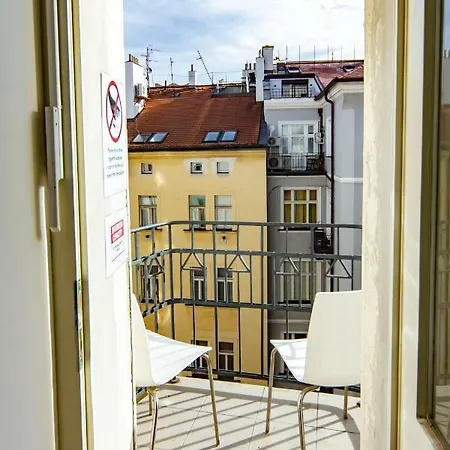 New By The Old Town Square * Prag